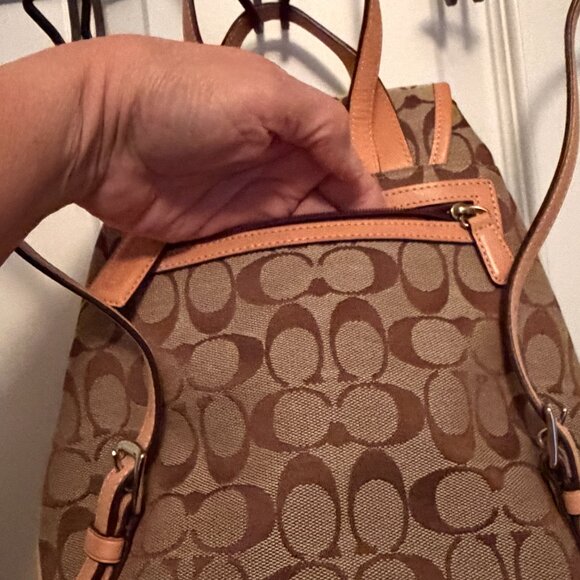 Coach Signature \